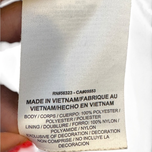 Nike NYC Windbreaker Cape w/ Landscape in Black and White, Sz L - Picture 12 of 13